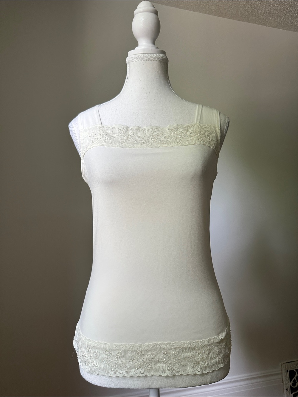 NWT LAURA Deadstock White Lace Sequin Trim Whimsical Fairy‎ Tank Top Medium